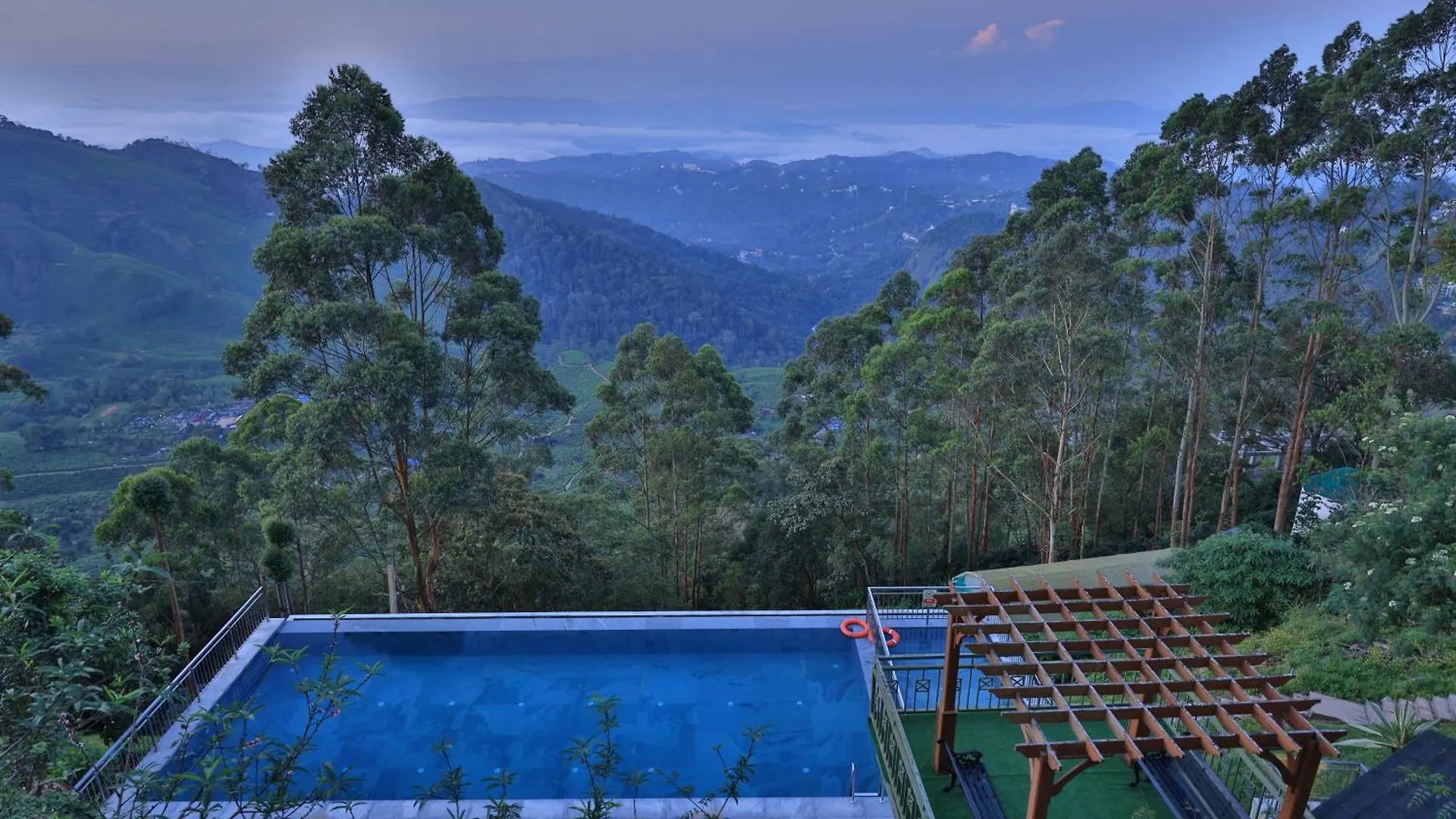 Fragrant Nature Munnar Hotel