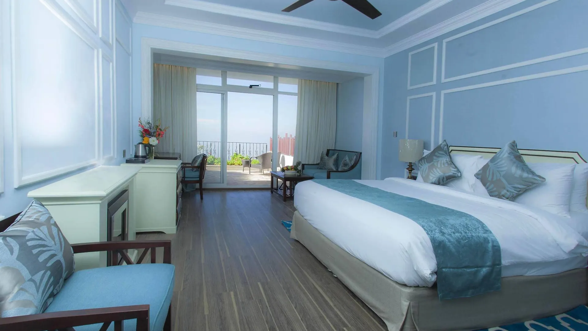 Fragrant Nature Munnar Hotel