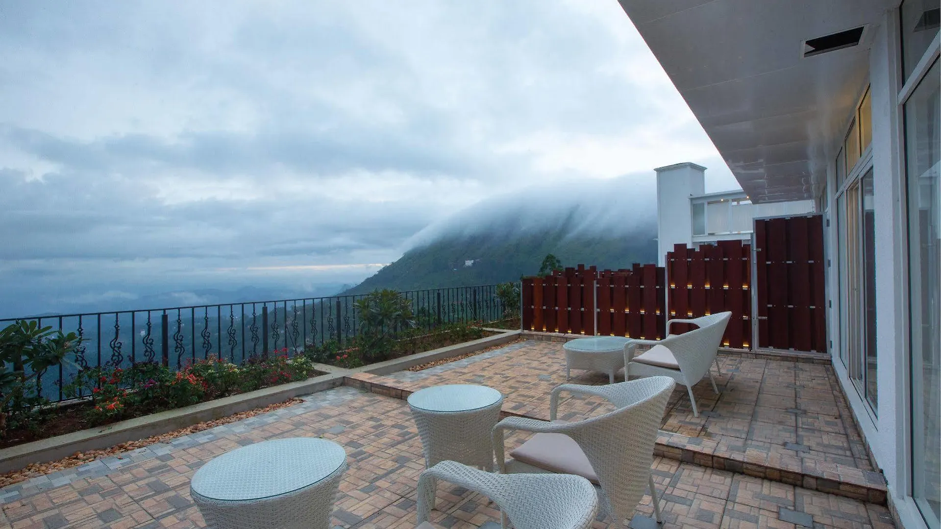 Fragrant Nature Munnar Hotel