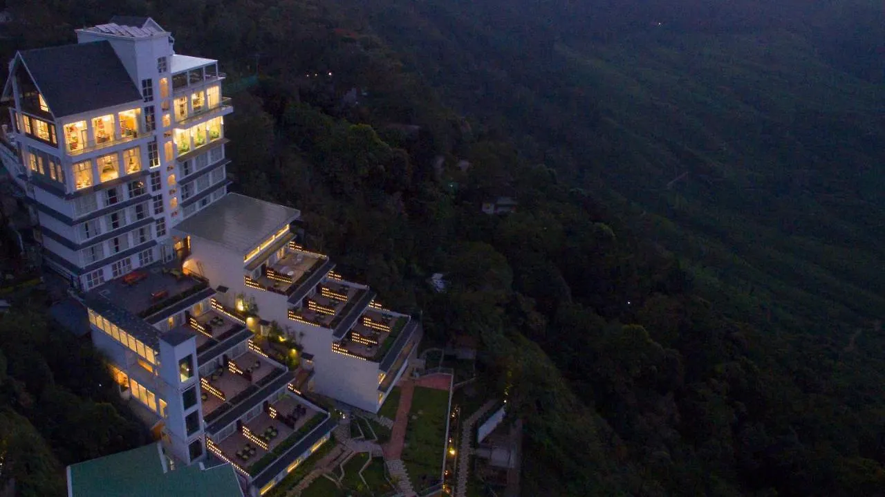 Fragrant Nature Munnar Hotel